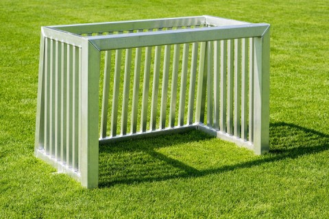 Minitor als Bolzplatztor freistehend, vollverschweißt, unzerstörbar für den öffentlichen Raum