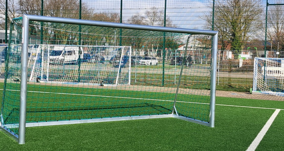 Aluminium Fußballtor 4x2m Ovalprofil 100 !20  Vollverschweißt