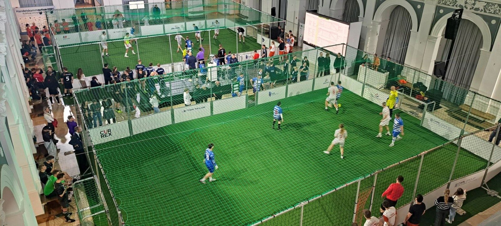 Soccer Courts kaufen